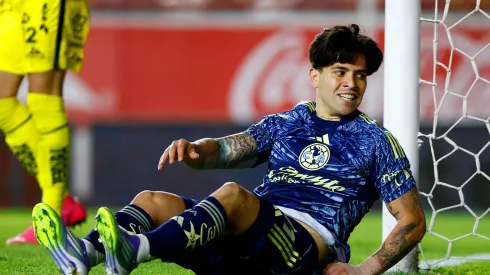 Víctor Dávila en un partido del Club América en la Liga MX.