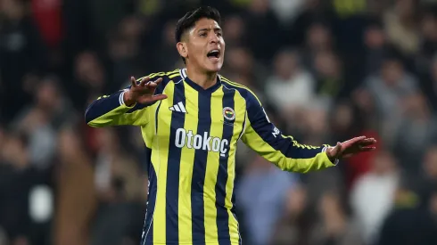 Edson Álvarez consigue importante triunfo en la Europa League