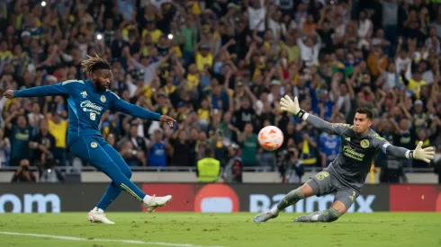 Allan Saint-Maximin se reporta listo para la Liguilla con el Club América.