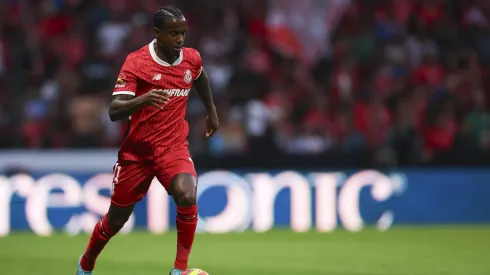 Helinho en un partido de la Liga MX con el Toluca.