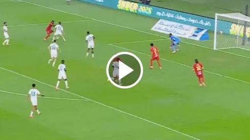 Julián Quiñones convirtió un golazo en Arabia Saudita