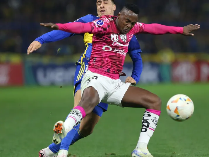 Renato Ibarra se queda sin equipo y sorprende debutando en la "Talacha"