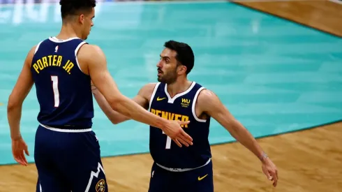 Facu en un duelo previo a los Playoffs, ante Charlotte Hornets