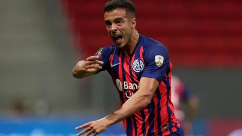 Franco Di Santo con la camiseta de San Lorenzo.