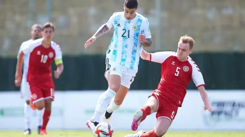 Una de las joyas del fútbol argentino seguirá su carrera en Inglaterra