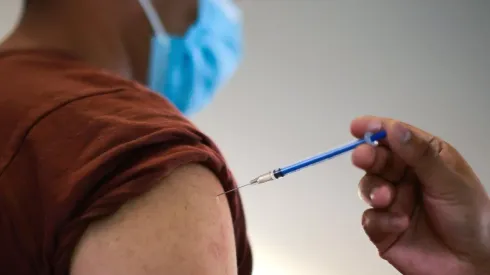 Argentina avanza en el plan de vacunación contra el COVID-19. (Foto: Getty).