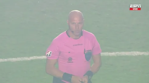 Viral: Nestor Pitana se rapó y fue tendencia en Twitter