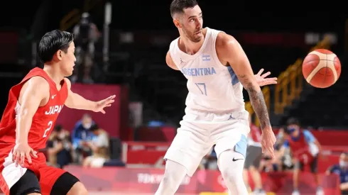 Luca Vildoza y un lindo pase de faja.