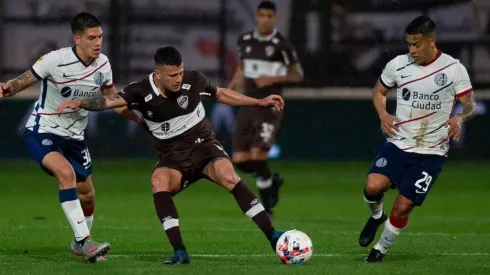 Reparto de puntos en el Estadio Ciudad de Vicente López.