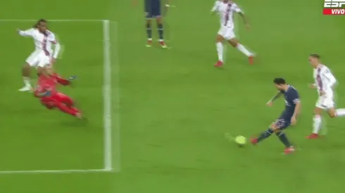 VIDEO: Neymar y Messi armaron una jugada de antología que no fue gol de milagro