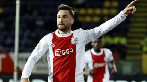 Nicolás Tagliafico festejando su gran tanto.