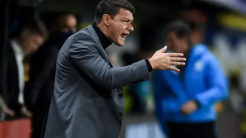 Battaglia sorprende con el XI de Boca.