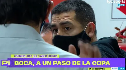 Riquelme, otra vez en el vestuario.