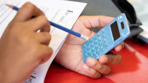 Cobro de aguinald. Fuente:(Getty images)