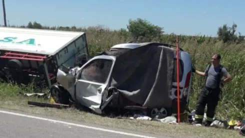 Así quedó el vehículo que trasladaba a los fanáticos de River.