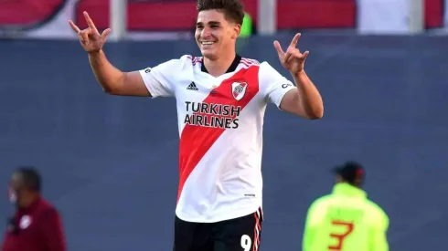 Barcelona se bajó de la puja por Julián Álvarez.