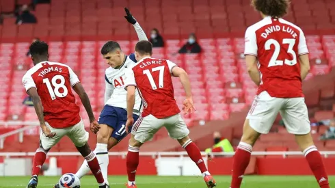 Esta genialidad de Lamela, en la terna final para el Puskas de la FIFA. (Getty Images)