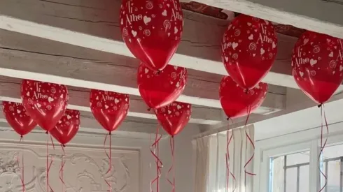 Musso subió la "foto correcta" después de su error.