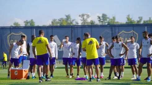 Darío Benedetto se reincorporó a los entrenamientos con Boca.