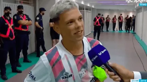 Santiago Flores, el chico de 16 años que estuvo ante Boca y se llevó un regalo muy especial