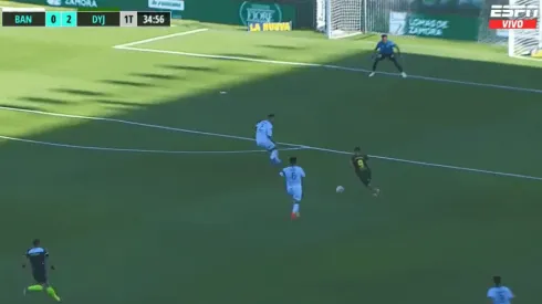 Es una bestia: golazo de Merentiel en la victoria de Defensa y Justicia