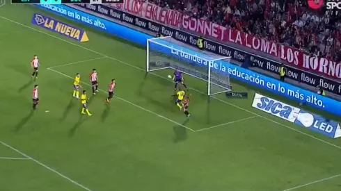 VIDEO | Molinas puso un pase bárbaro para que Villa le sirva a Advíncula el 1 a 0 de Boca