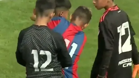 El emotivo consuelo de los chicos de San Lorenzo a un jugador de River en una copa juvenil