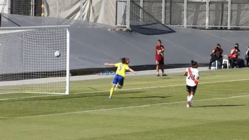 Amancay Urbani marcó el primer gol de la historia del fútbol femenino en el Monumental.