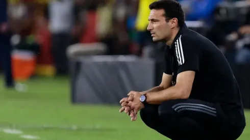 El director técnico argentino suma opciones para la mitad de la cancha.