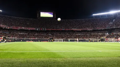 La pelota se detiene el domingo 1° de mayo (Foto: Getty Images).
