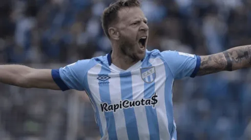 Menéndez, la figura en el triunfo del Decano.