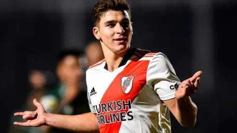 El delantero de la Selección Argentina sumó un nuevo triplete en el club.