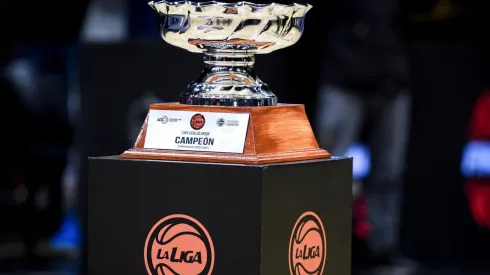 El trofeo de la Liga Nacional de Básquet (Foto: Twitter Liga Nacional)