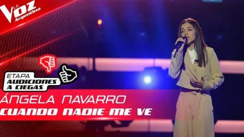Angela cantó "Cuando nadie me ve".