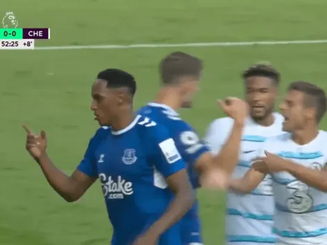 No te sale, Yerry: Mina quiso hacer 'la del Dibu Martínez' pero no tuvo éxito