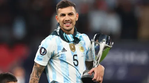 Un inesperado gigante se mete en la pelea para sumar a Paredes.