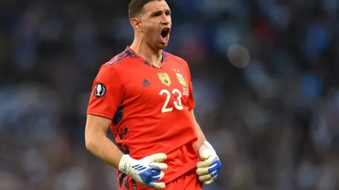 El sorpresivo anuncio que hizo Dibu Martínez en plena concentración de la Selección