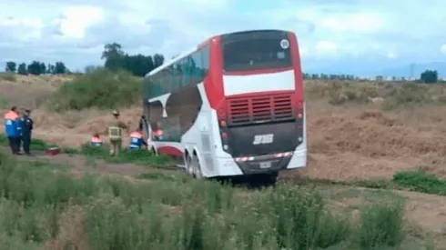 Tragedia en la ruta: chocó un micro con hinchas de River en Mendoza y hay una víctima fatal