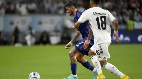 De Paul sorprendió a todos con un mensaje en sus botines para Tini Stoessel