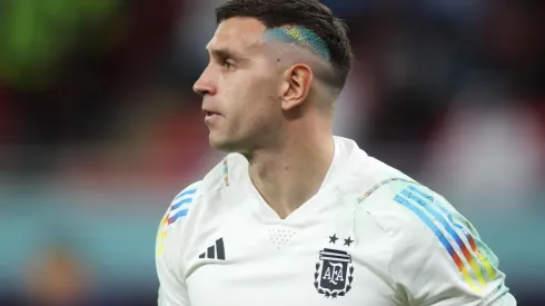 Nadie lo sabía: Dibu Martínez reveló el motivo por el que se tiñó el pelo