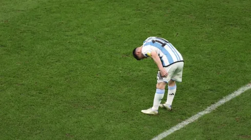¿Hay lesión? Revelan el estado físico de Messi tras su molestia en el duelo ante Croacia