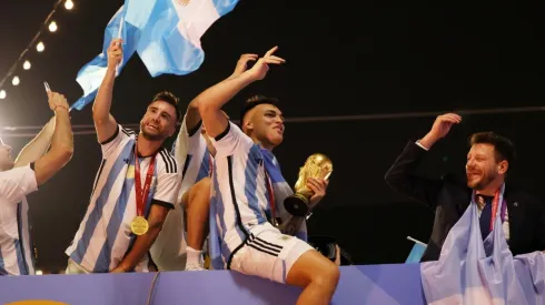 Martínez y Tagliafico, de Avellaneda a Qatar y los festejos de campeón.