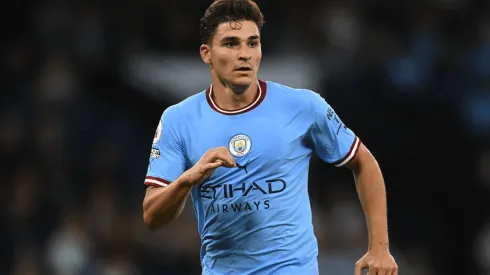 Julián Álvarez, baja en el regreso de Manchester City a la actividad