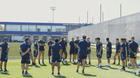 Muy metido: el jugador de Boca que interrumpió su licencia y volvió antes a entrenar