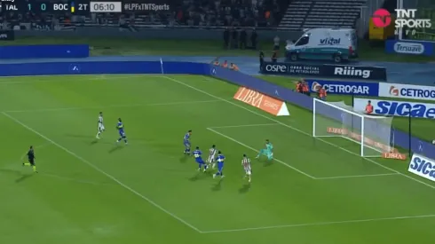 VIDEO | ¡No se puede creer! Equi Fernández marcó en propia puerta