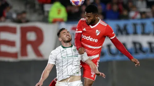 River y Banfield se miden por el Trofeo de Campeones.