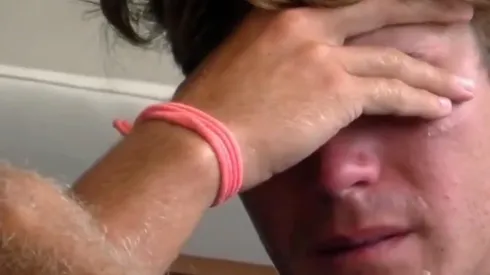 El participante no pudo contener las lágrimas.