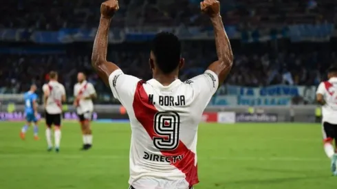 Borja festejando su gol a Racing de Córdoba.