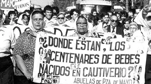 Abuelas de Plaza de Mayo.
