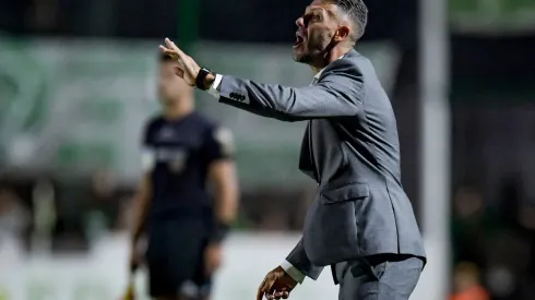 ¿Santiago Simón vuelve a ausentarse en River?